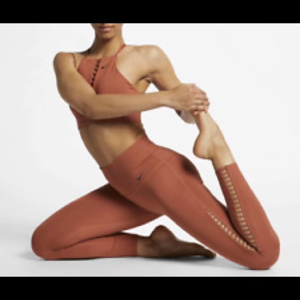 Nike Sculpt Hyper Tight Fit Ladder Leggings